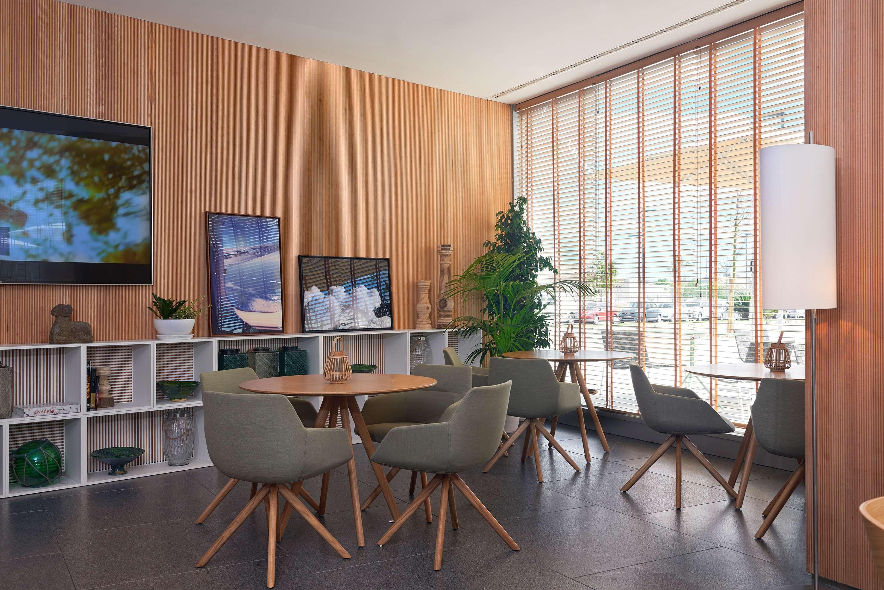 Meliá Bay Hotel 4*